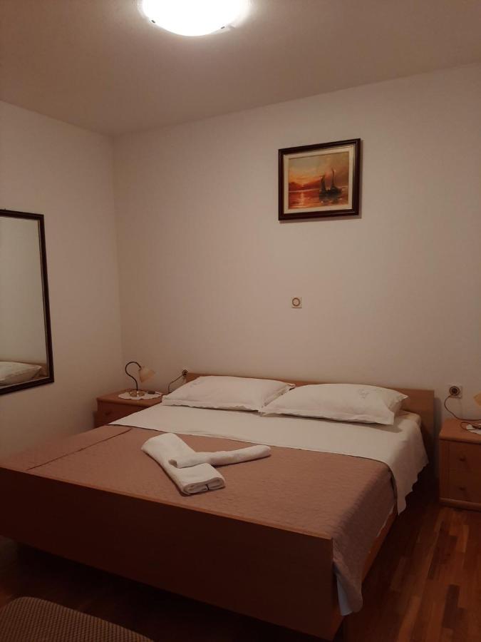 Apartments Grozdana ツリクヴェニツァ エクステリア 写真