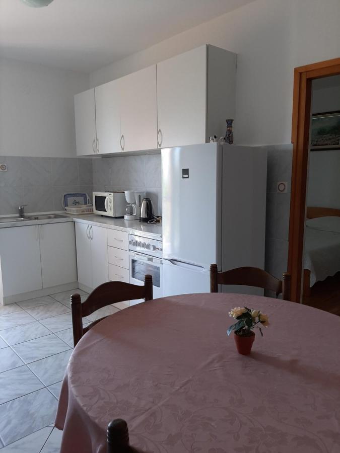 Apartments Grozdana ツリクヴェニツァ エクステリア 写真