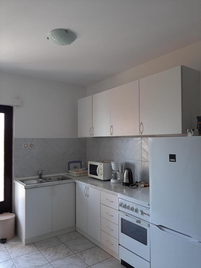 Apartments Grozdana ツリクヴェニツァ エクステリア 写真